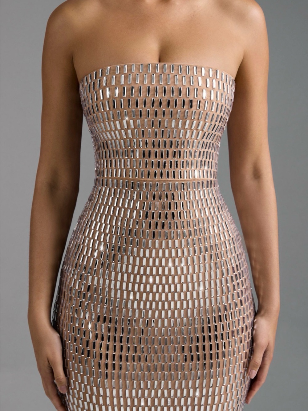 Oh Polly Amaya Embellished Maxi Dress - Picture 5 of 8